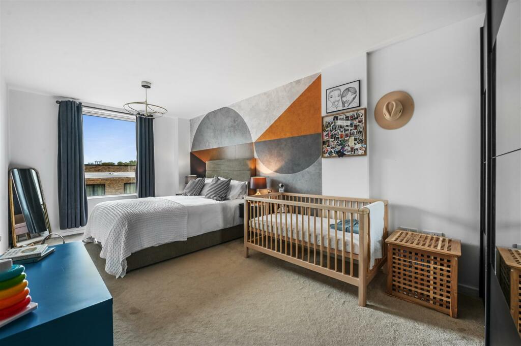 Bedroom.JPG