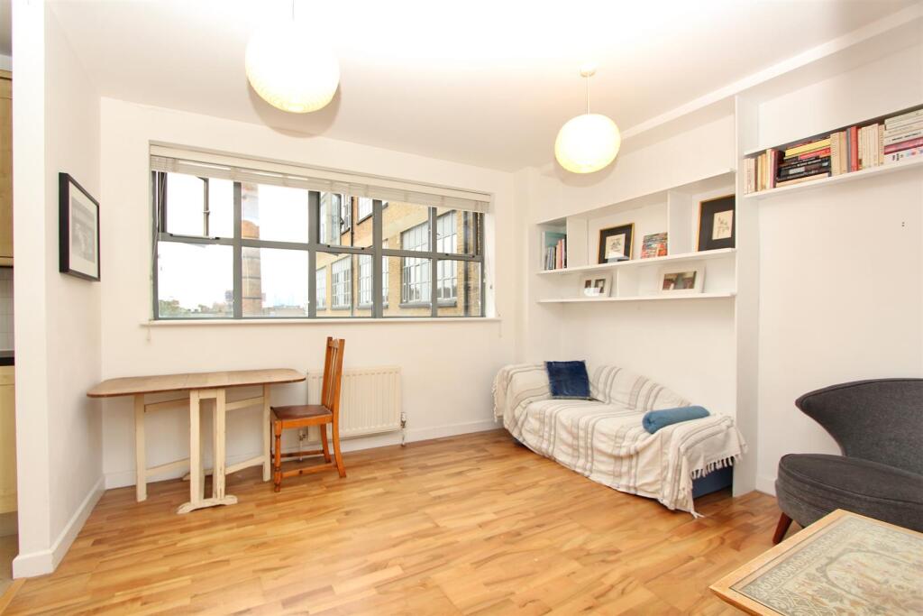 Somerford Grove, N16