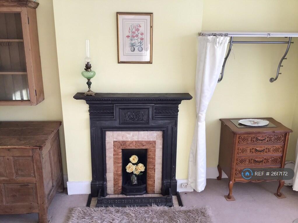 Middle Floor Front 