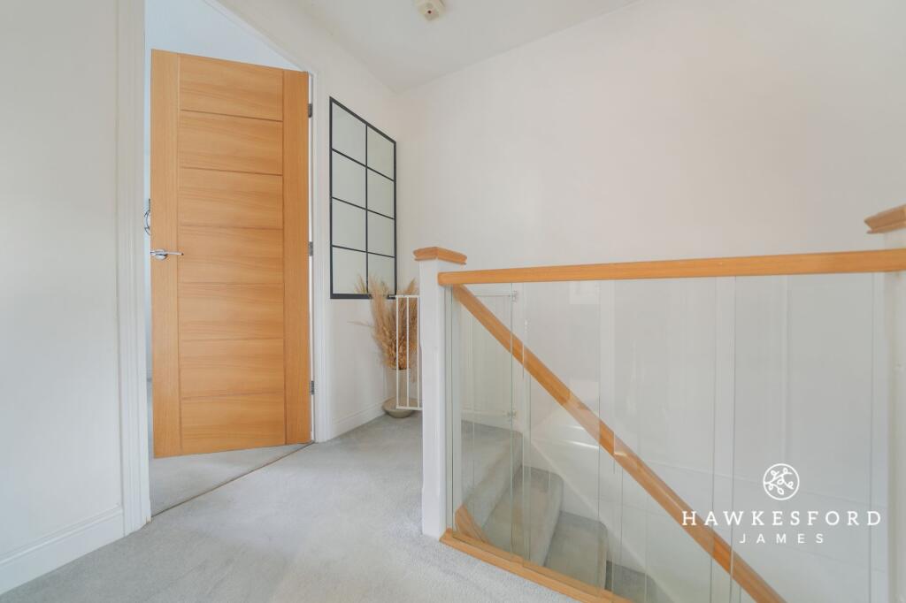 Diligent Drive, Sittingbourne - Landing