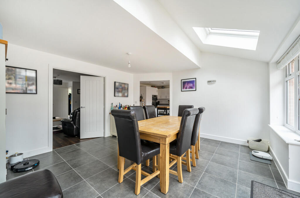 1324895-18-687668...