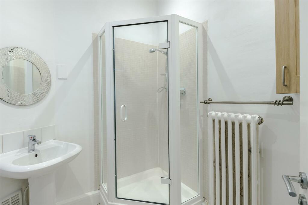 shower room-1.jpg