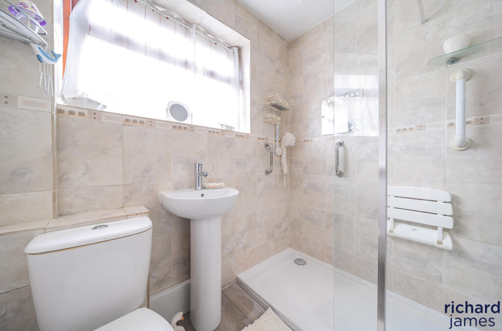 275dbcfd-efbe-436...