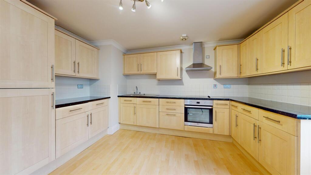 School Gardens 2, Flat 2 Kitchen.jpg