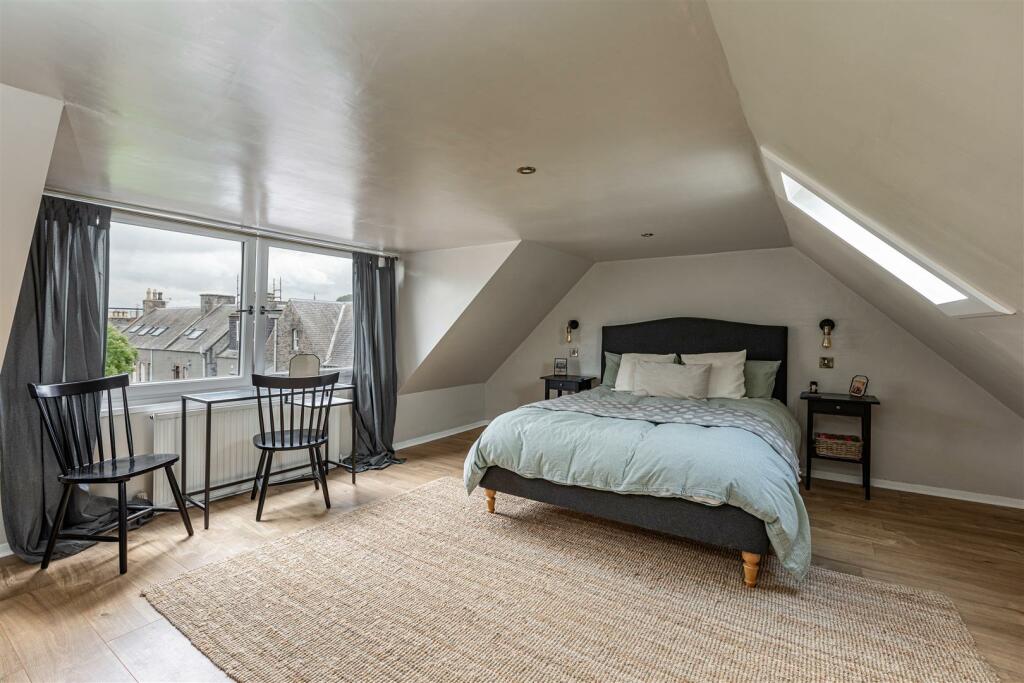 10 Roxburgh Place Galashiels 32.JPG