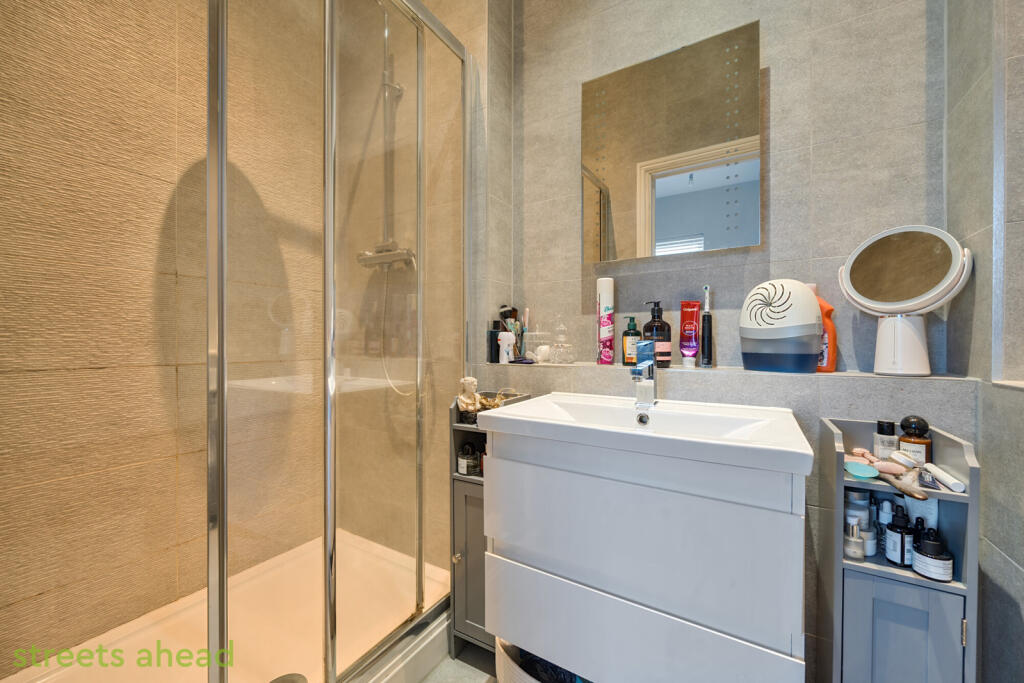 caeb0ee7-7c7e-494...