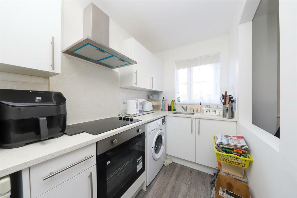 90 Greystoke Drive (3) copy.jpg