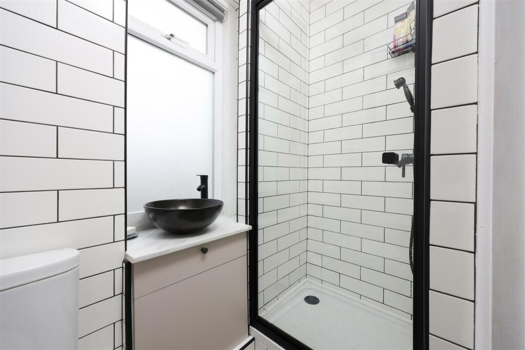 38 Byron Street 11.JPG