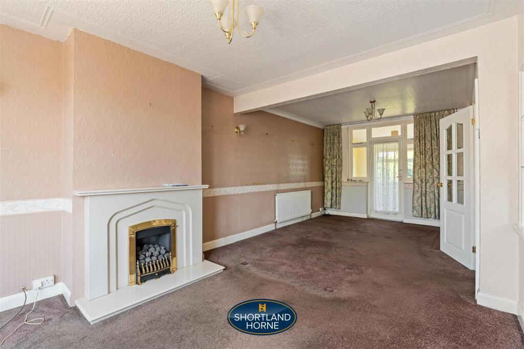 Lounge / Dining Room