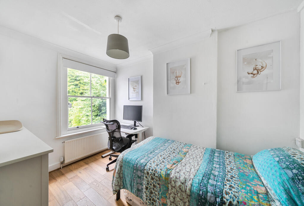 1329699-1-68825bd...