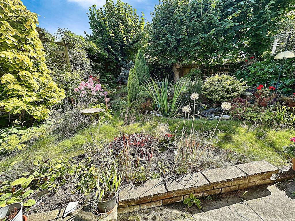 1611ceb9-GARDEN 202.JPG