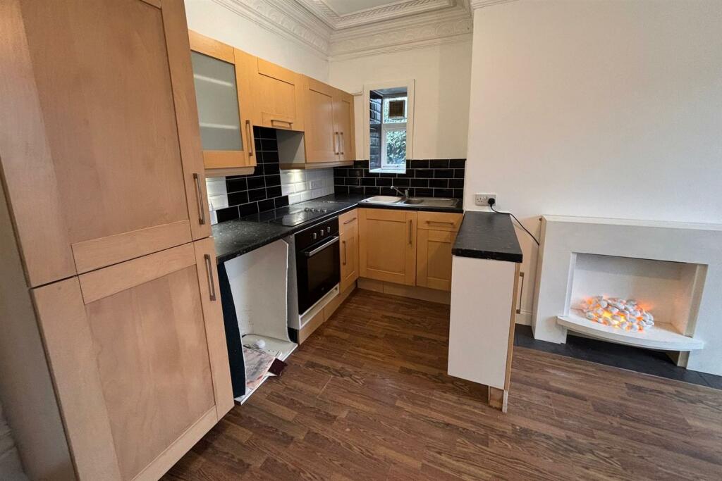 Living / Kitchen