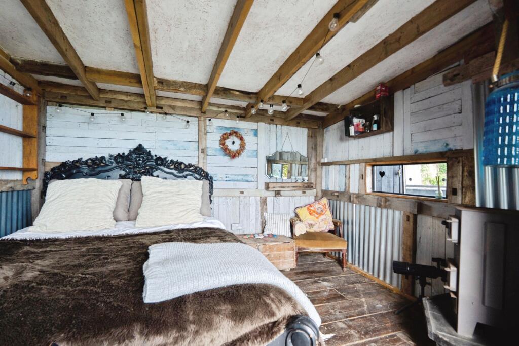 Summerhouse bedroom