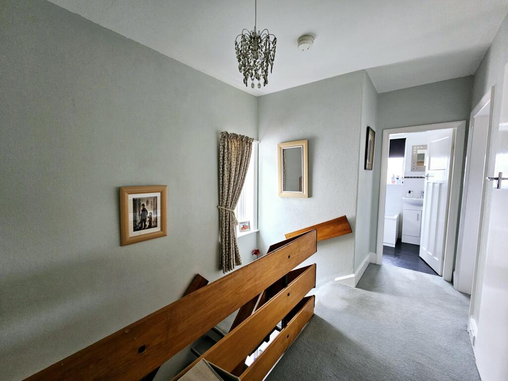 b816ee8d-e902-49ce-8ab8-693ee7a95131