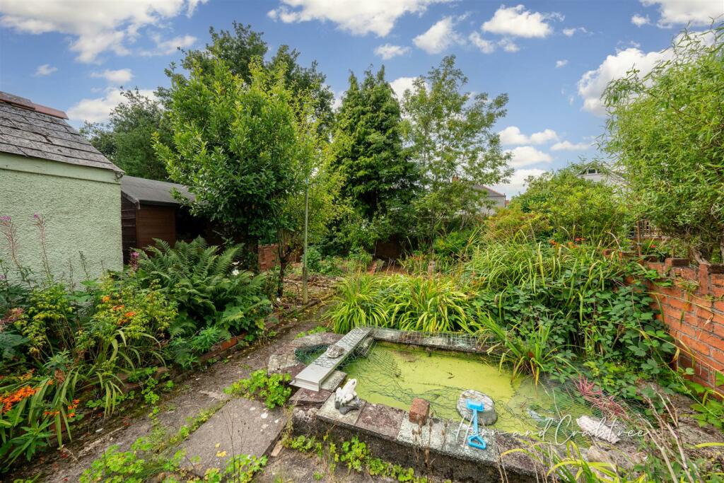 St Gowan Avenue, Heath, HernCrabtree (19).jpg