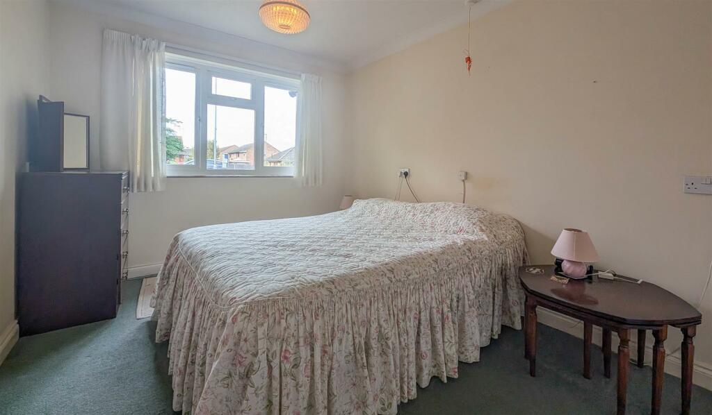 Bed 1-1.jpg