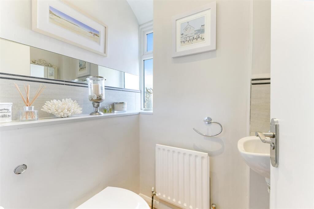 GREEN CURVE, 44 (17).jpg