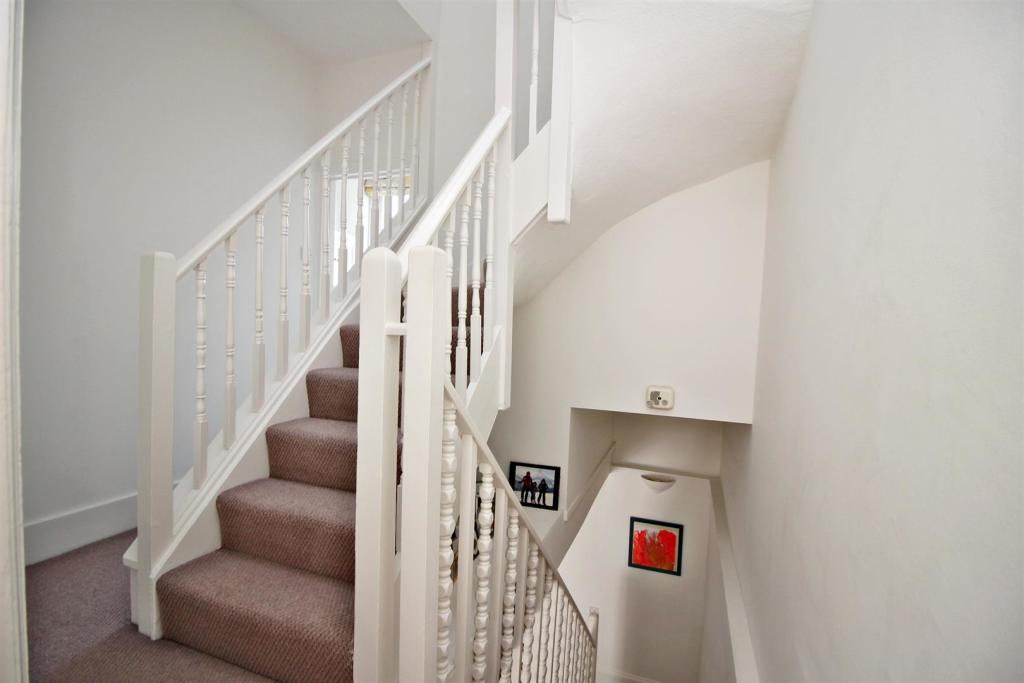 Floor 1 Landing.JPG