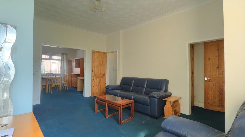 Clipsley Lane Reception Room