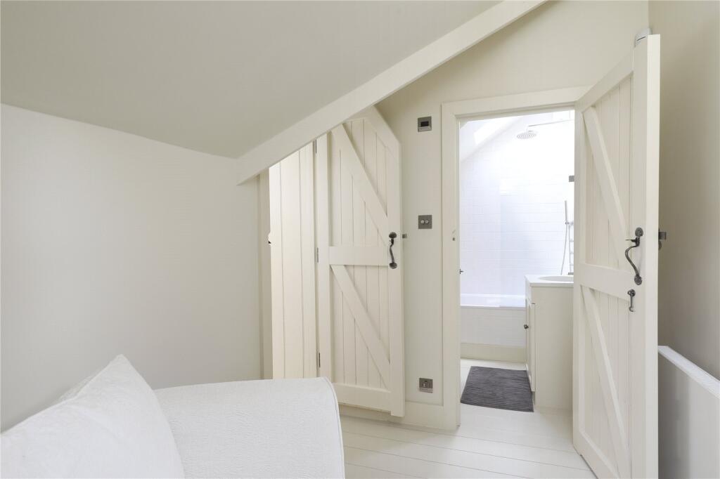 En Suite Bathroom