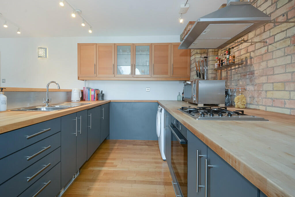 37 Pump House Clo...