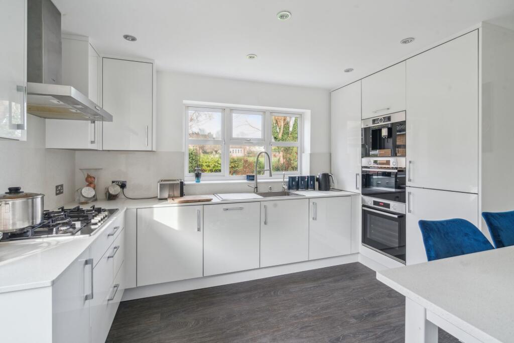 Kitchen (2)