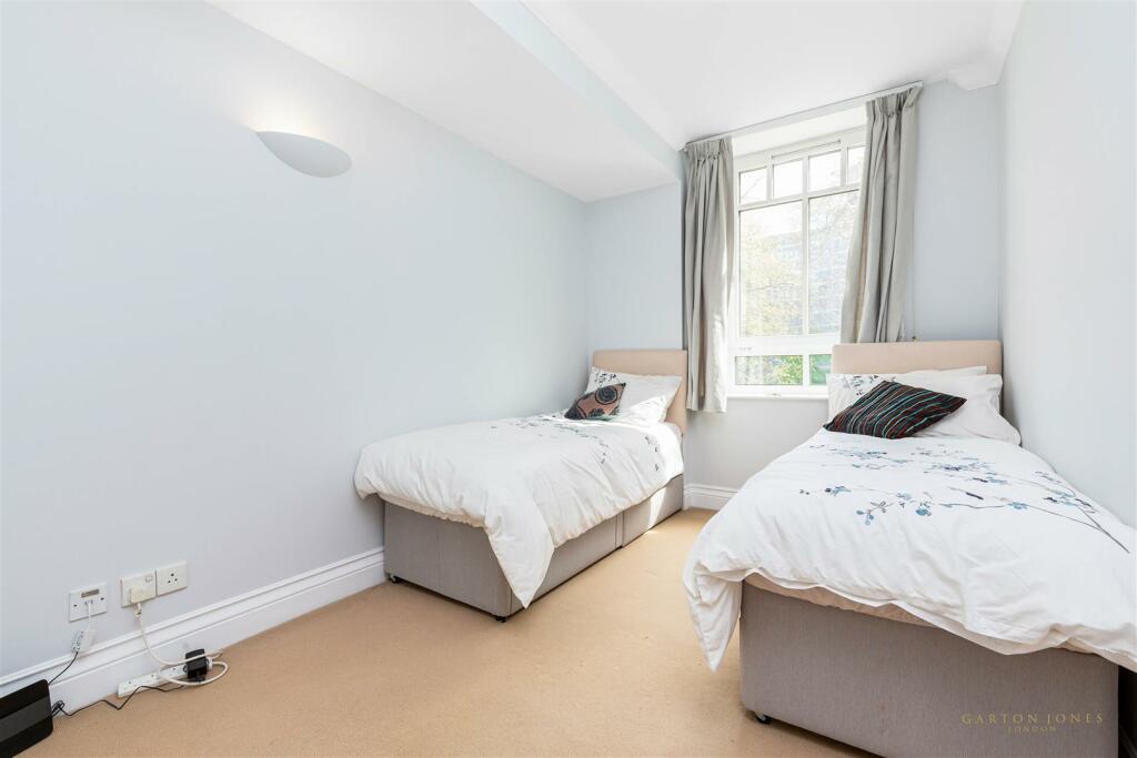 bedroom.jpg