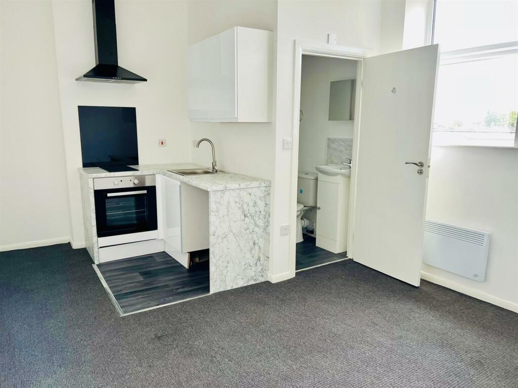 PHOTO-2022-07-07-14-05-50 5.jpg