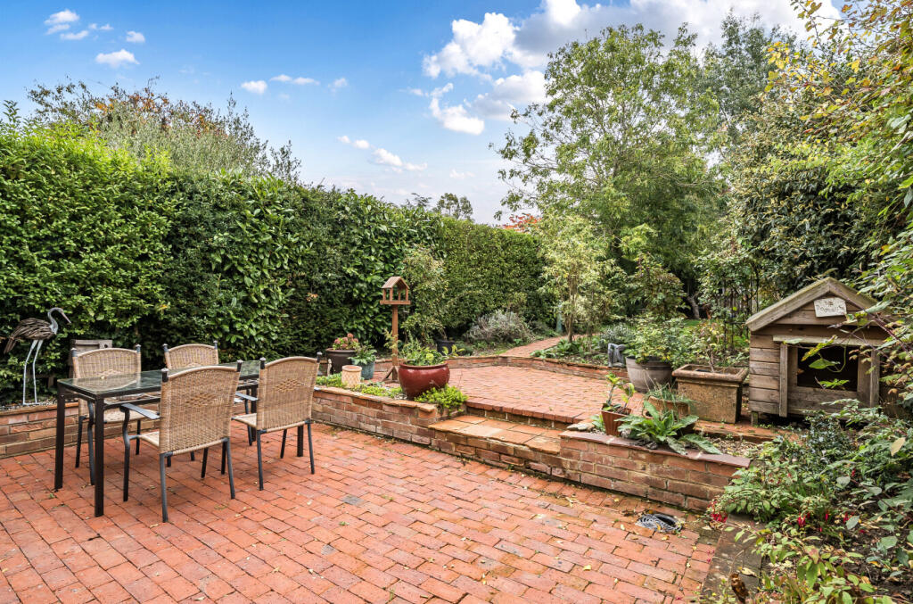 1359075-5-68e9639...