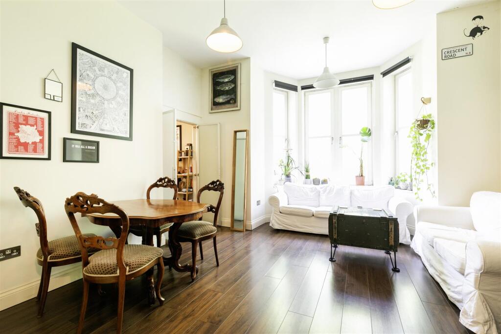 F5, 19 Crescent Road -1.jpg