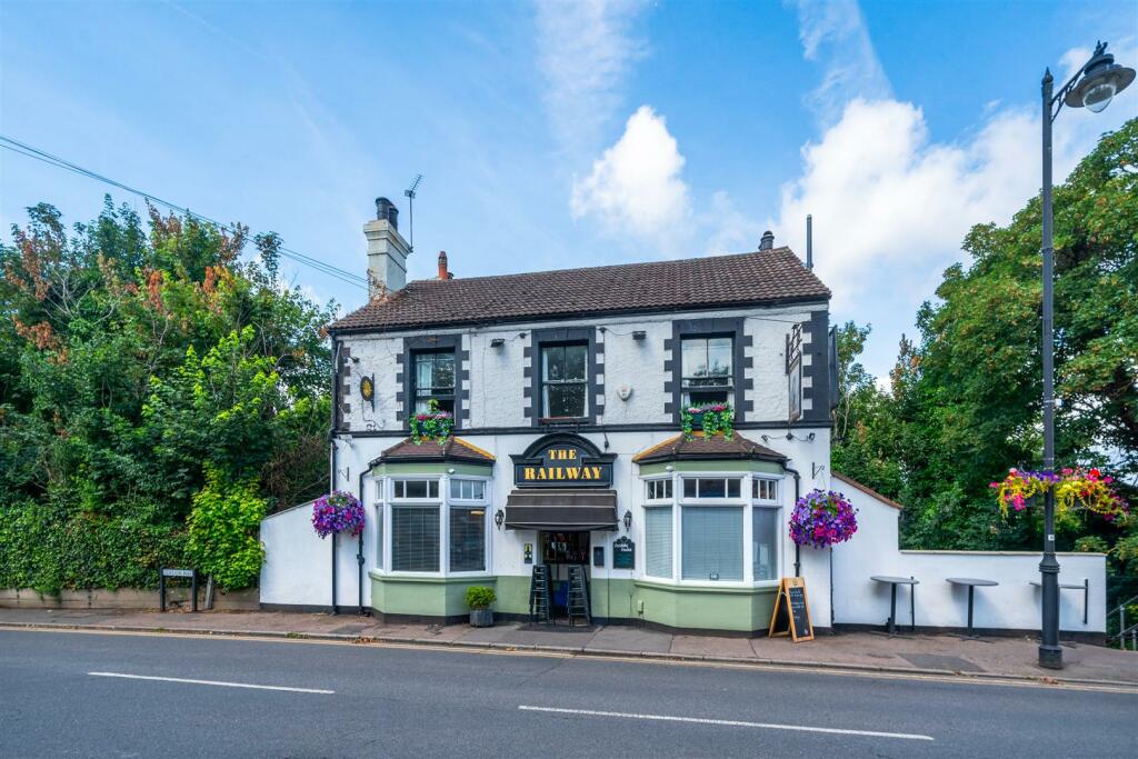 Ocean-House-Cheam-Village-Railyway_Inn.jpg