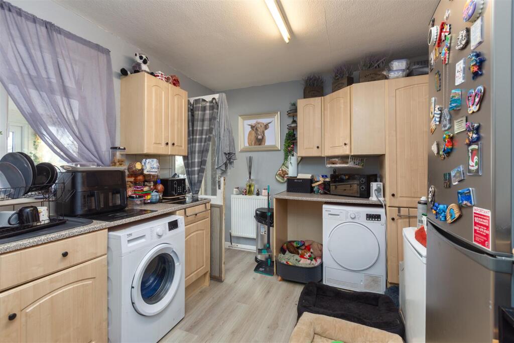 28 HAWKESHEAD DRIVE-2.jpg