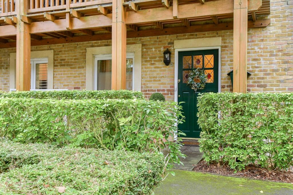 External Lifestyle Photograph