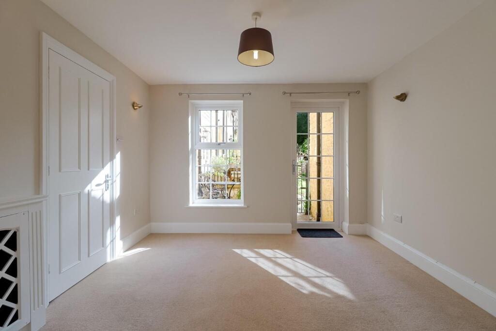 Living Room c.jpg