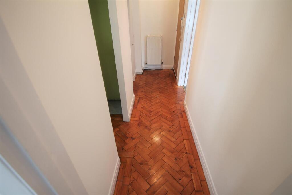 11dorhall.JPG