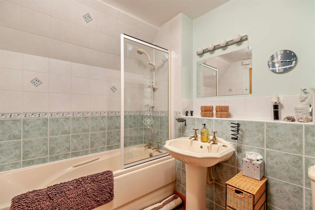 8644760-interior14-800 - Copy.jpg