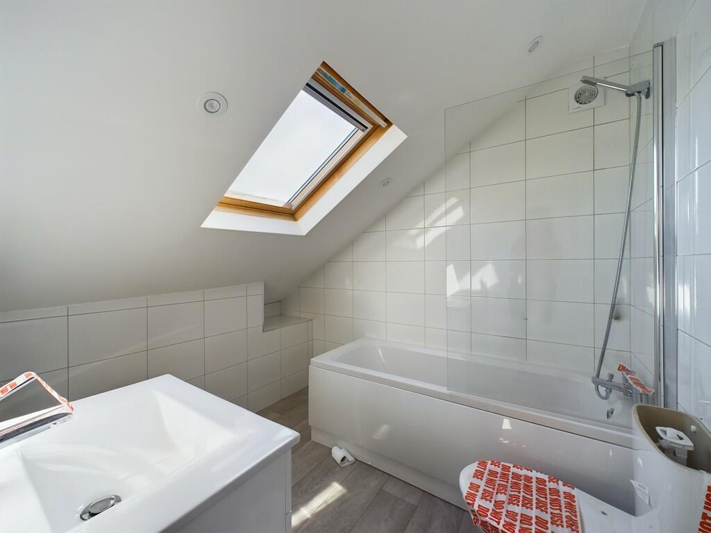 CAM02089G0-PR0324...