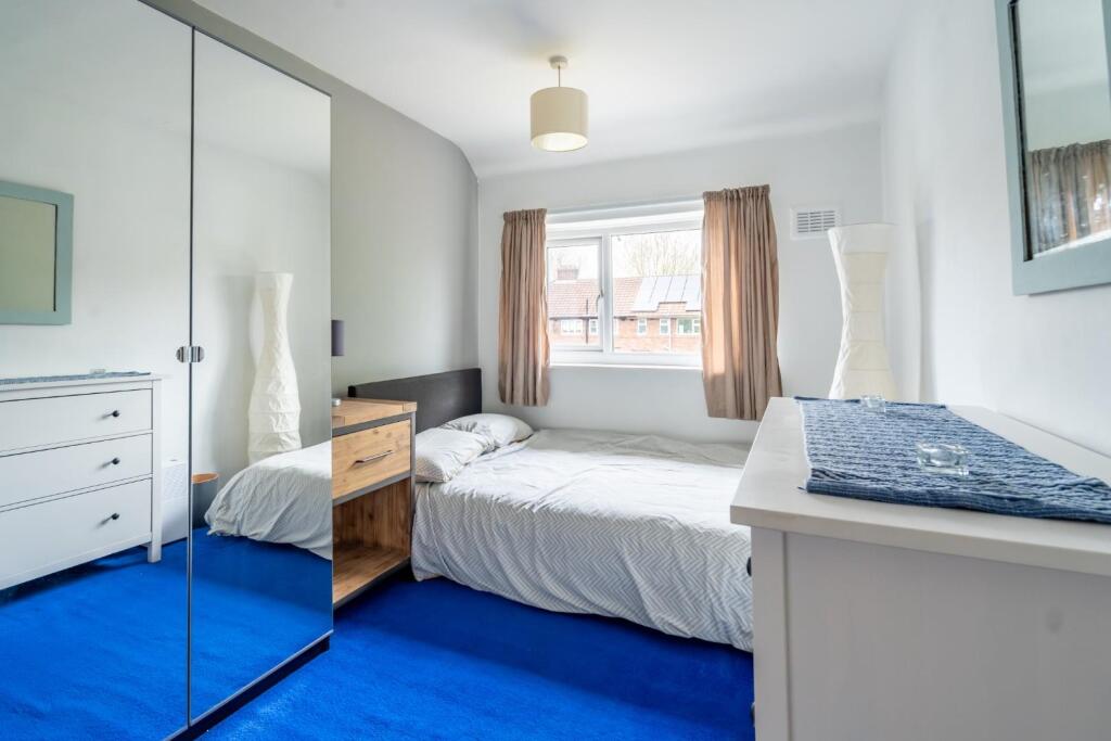 crombie avenue-10.jpg