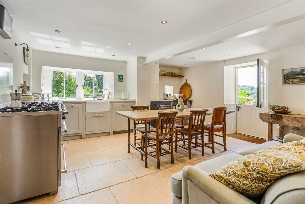 74484_Old-Glebe-House-Bussage (8)_ENH.jpg