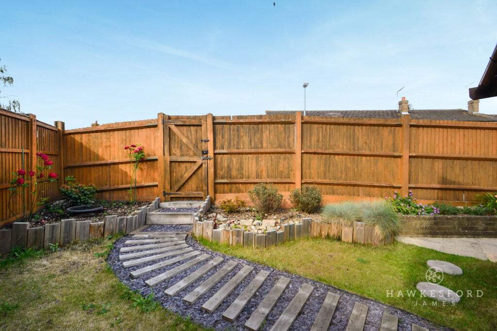 Staple Close, Sittingbourne - Garden