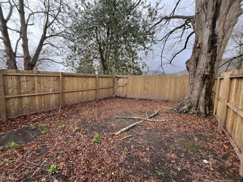 1 and 3, Mulberry Close Abergavenny, NP7 5ES | Fre