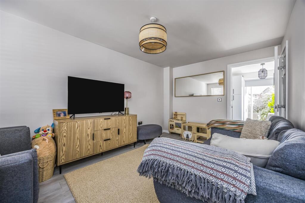 10 Taylor Close, Purbrook-PorticoMarketing-SoldBy-