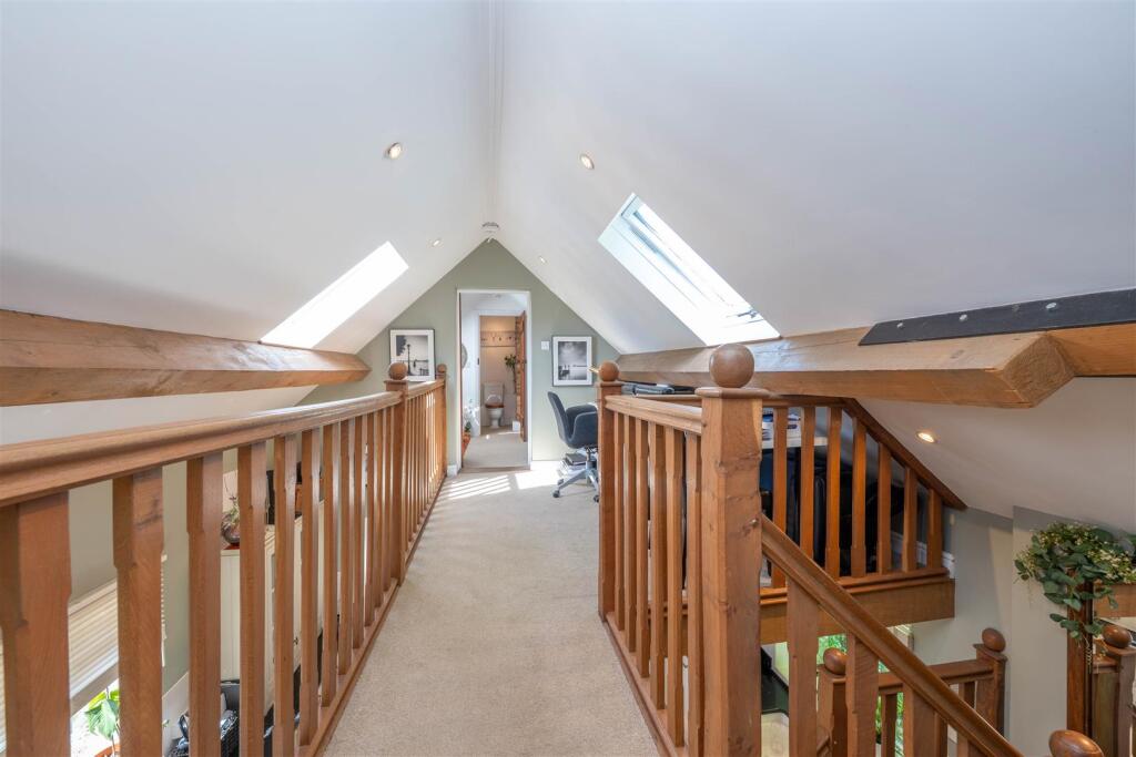 First Floor Galleried Landing