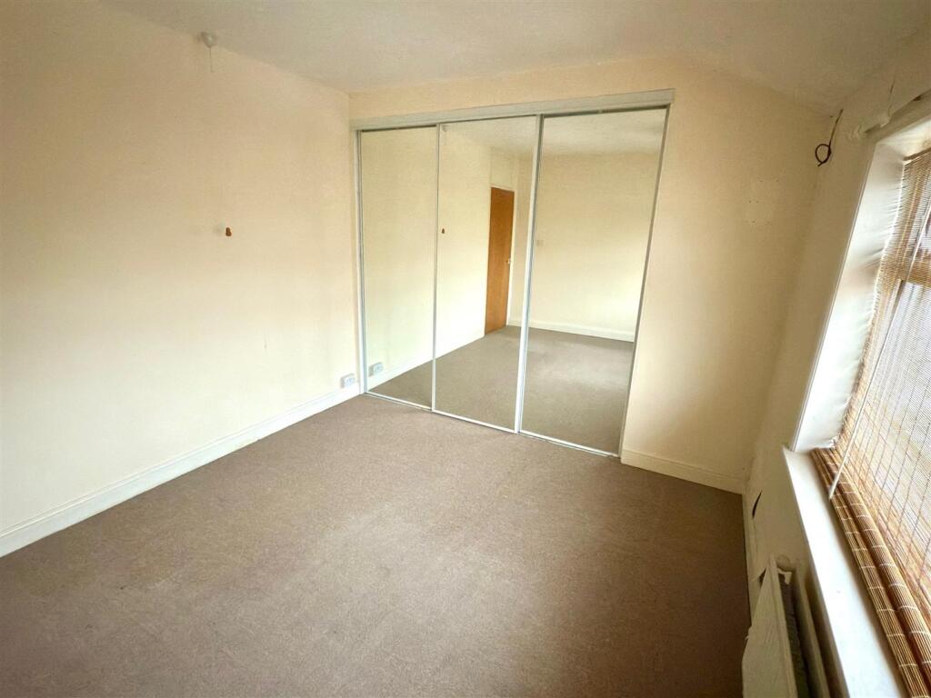 MASTER BEDROOM.jpg