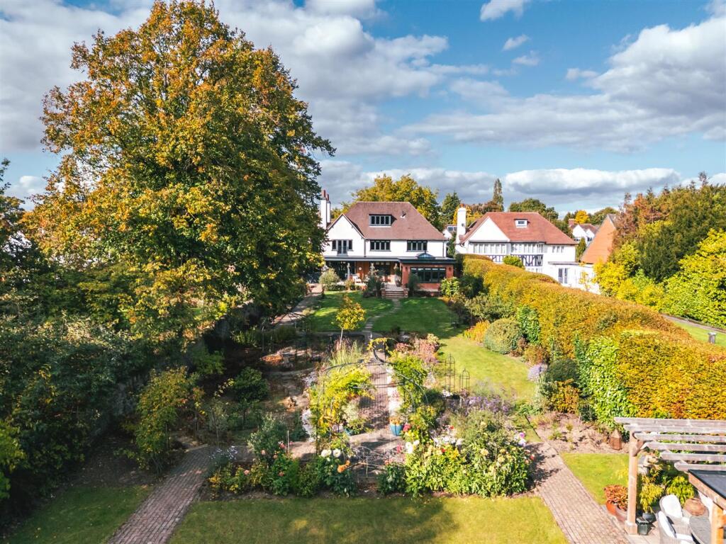 Exterior &amp; Gardens