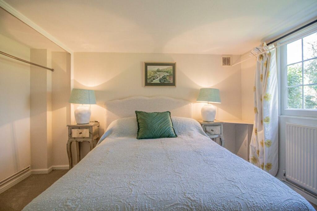 Potash Farmhouse Cottage [Bedroom One] 01.jpg