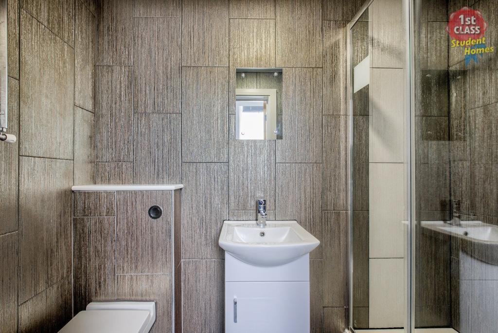 Bedroom 1 En Suite