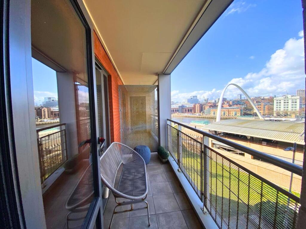 10 baltic quays newc