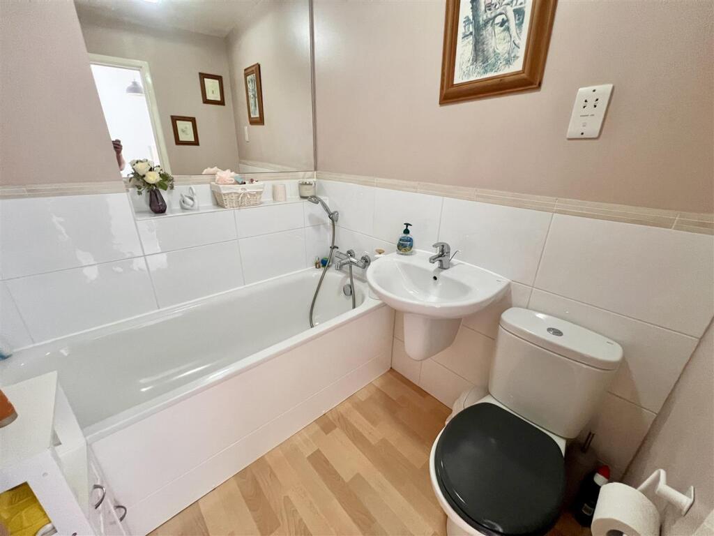 Bathroom.jpeg