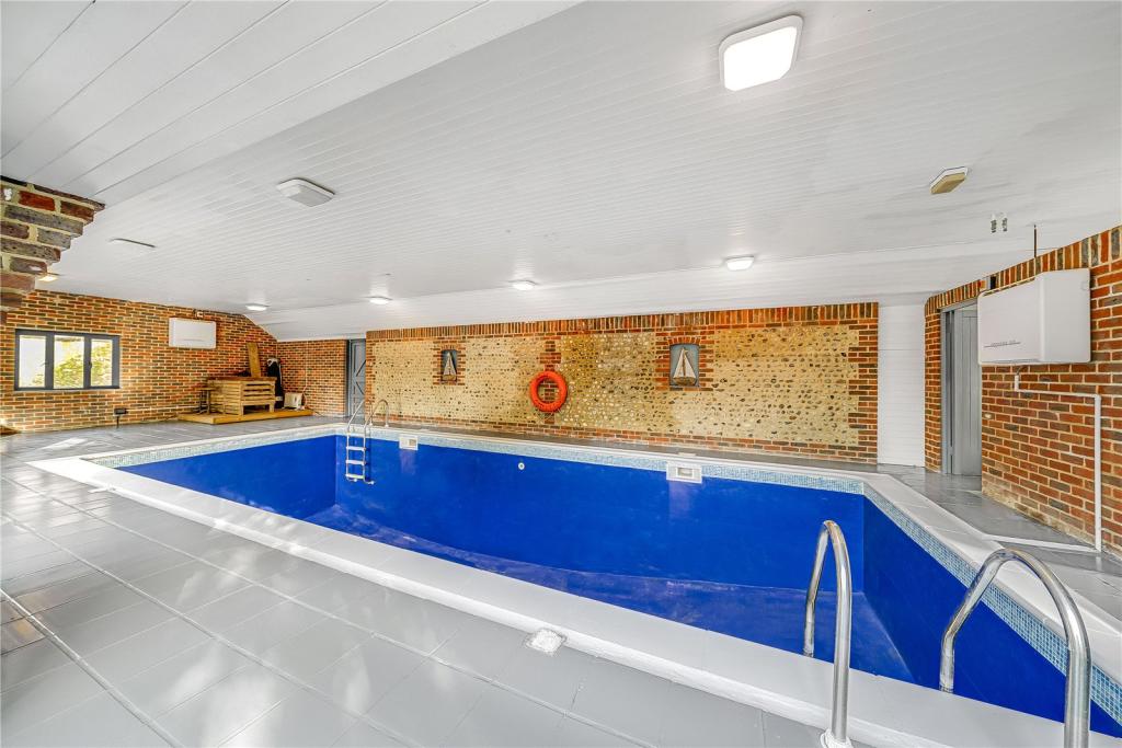 30ft Pool